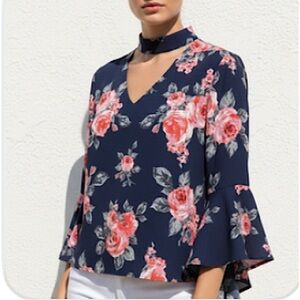 GIANNI BINI Floral Key Hole 3/4 Bell Sleeve Top